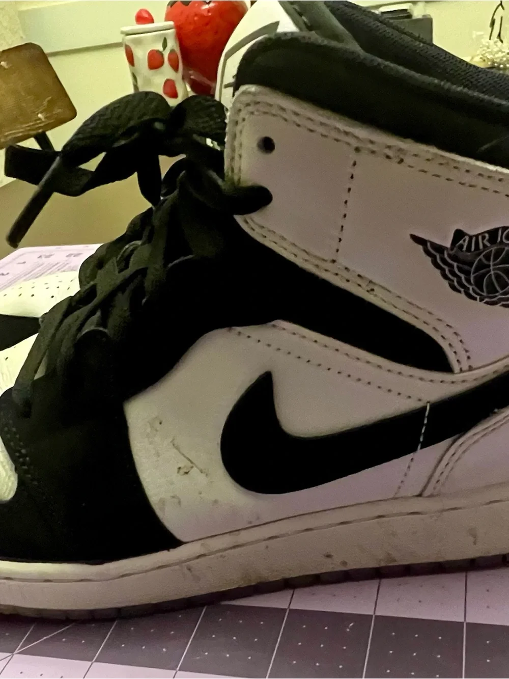 Nike 6.5Y Air Jordan 1 Mid GS White Shadow Black White Sneakers DN4321-100